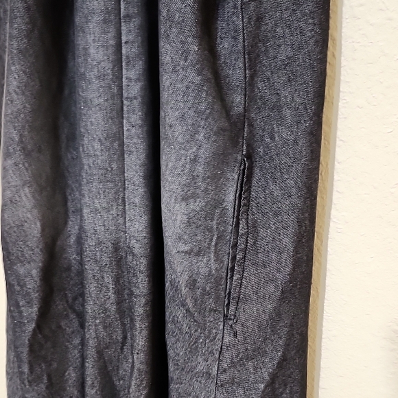 Elegant Black Maxi Dress - Picture 9 of 10